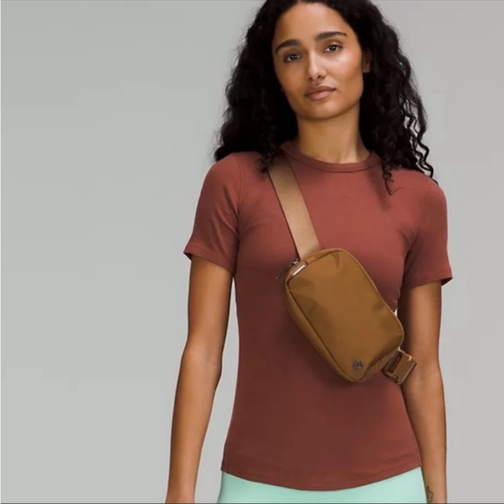 LULULEMON Everywhere Belt Bag in Salted Caramel
